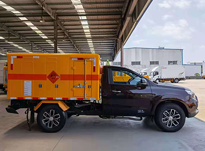 滨湖爆破器材运输车